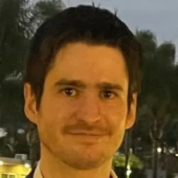 Alfonso Fernandez headshot