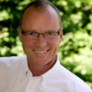 Dale Cox headshot